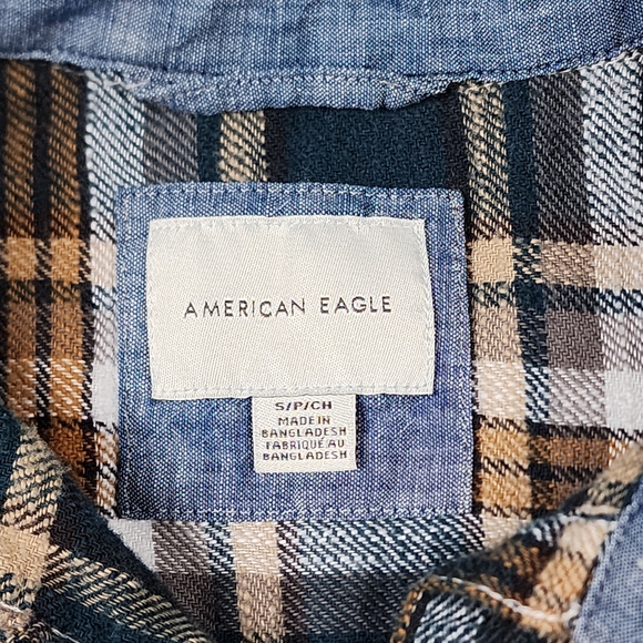 American Eagle Cropped Plaid Flannel Button Down, Long Sleeve, Small - Picture 7 of 8
